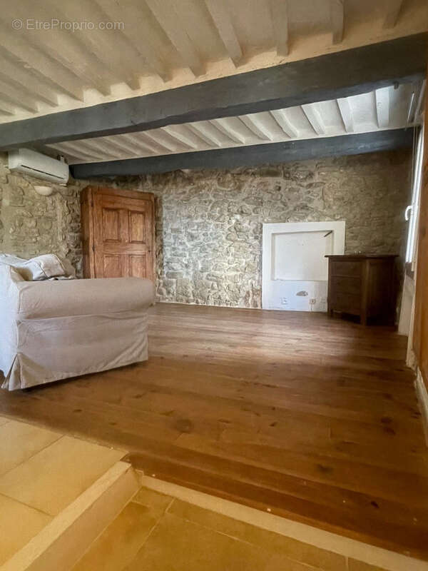 Maison à VAISON-LA-ROMAINE