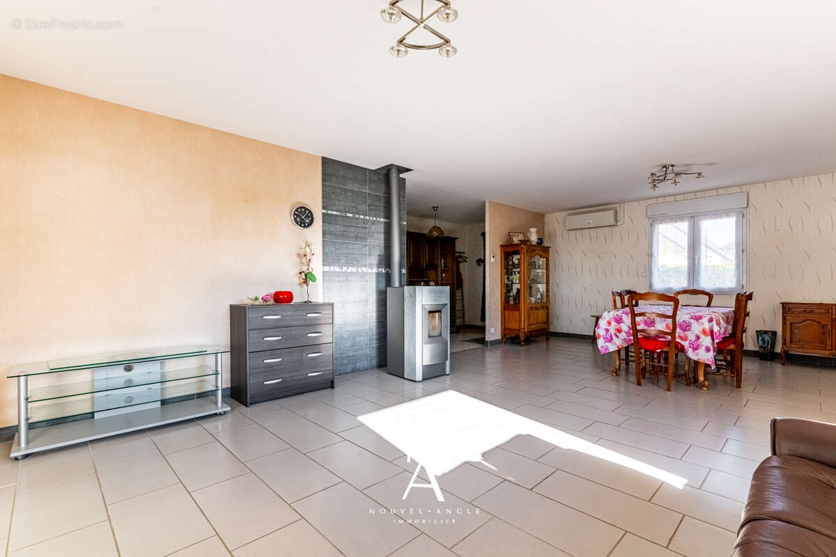 Maison à VAROIS-ET-CHAIGNOT