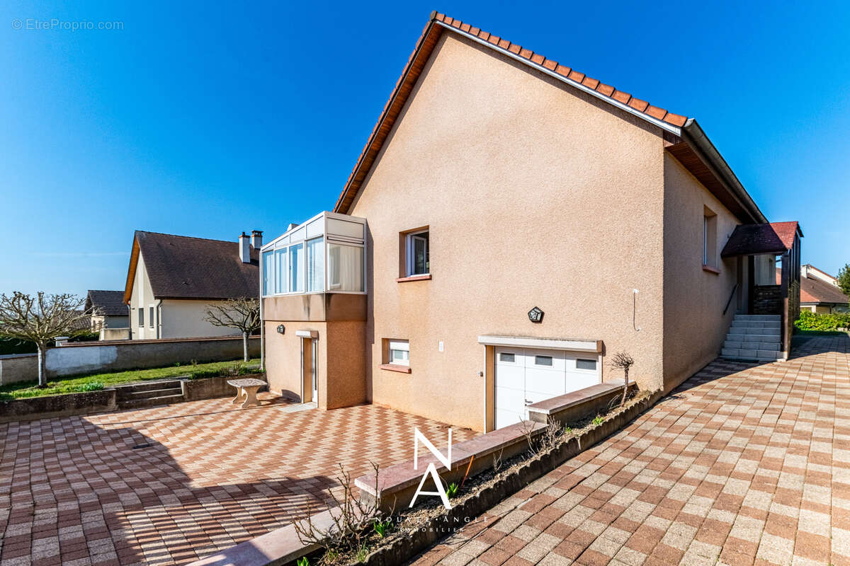 Maison à VAROIS-ET-CHAIGNOT