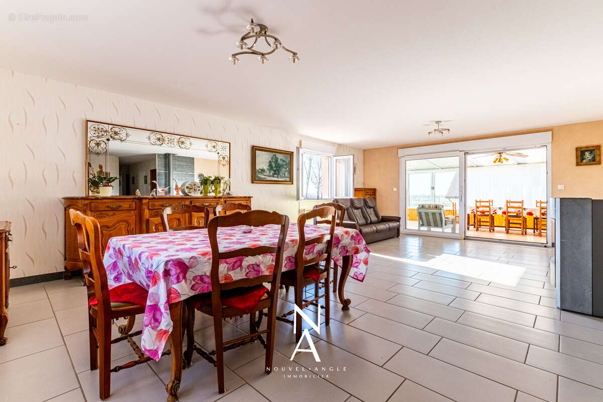 Maison à VAROIS-ET-CHAIGNOT