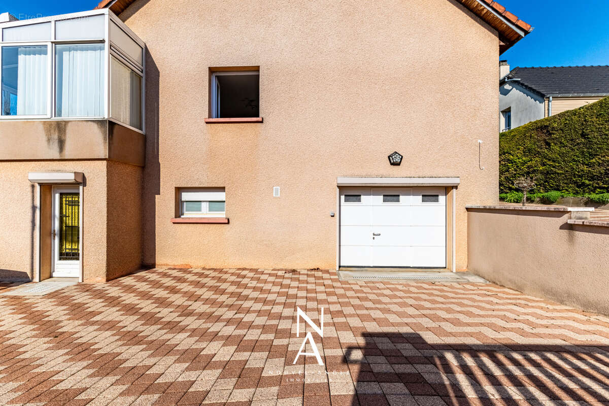 Maison à VAROIS-ET-CHAIGNOT