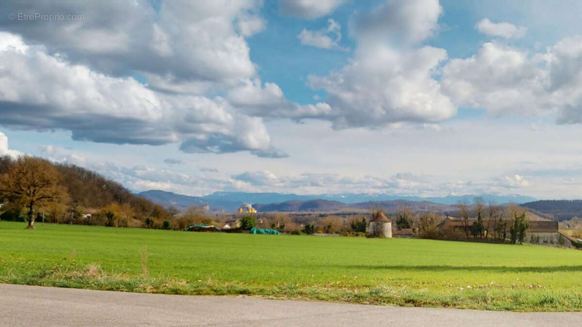 Maison à BOUVESSE-QUIRIEU