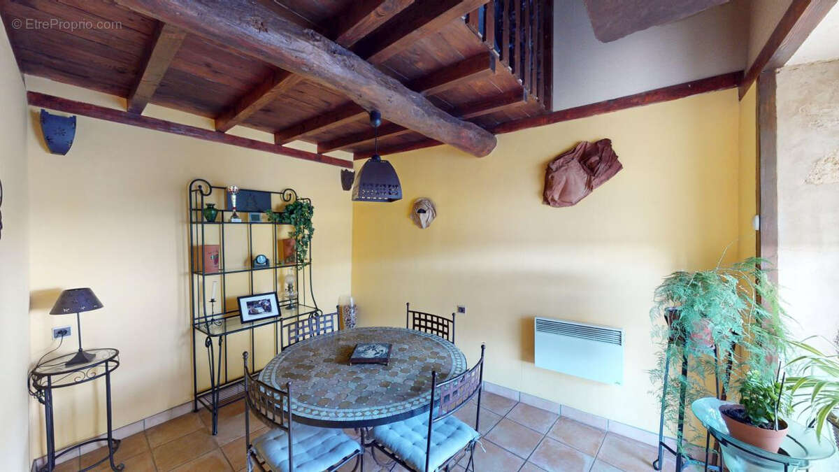 Maison à BOUVESSE-QUIRIEU