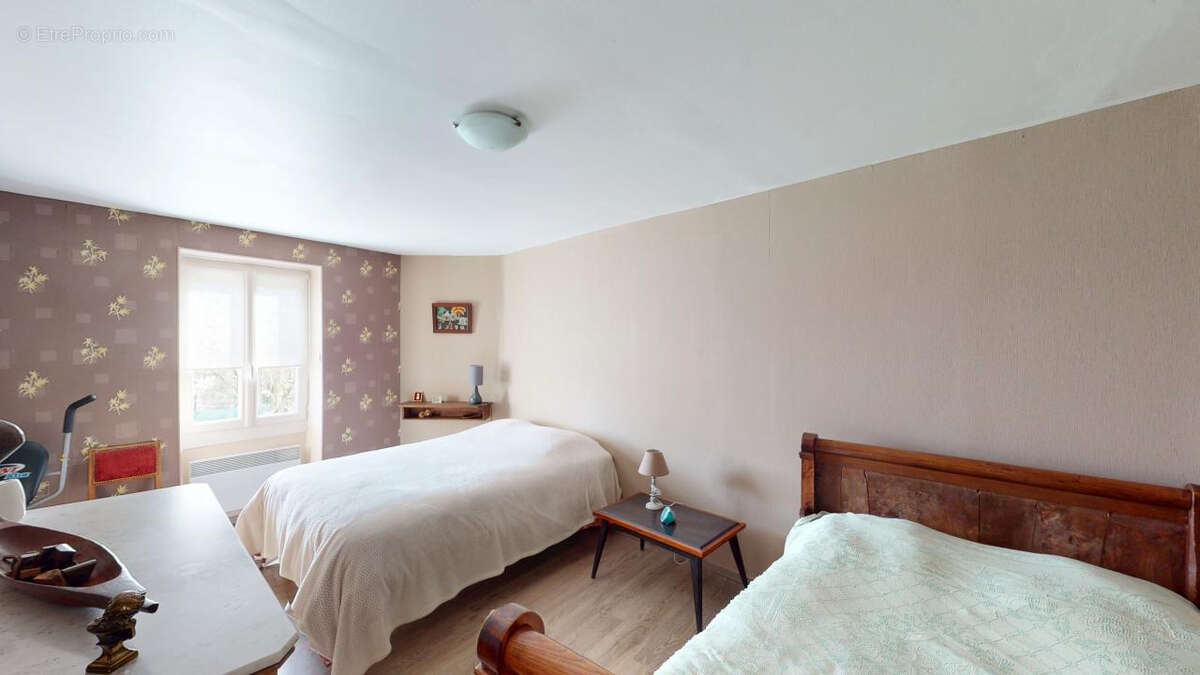 Maison à BOUVESSE-QUIRIEU