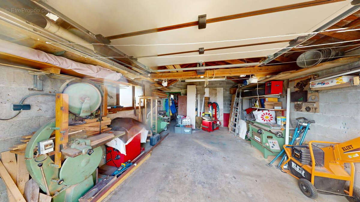 Maison à BOUVESSE-QUIRIEU