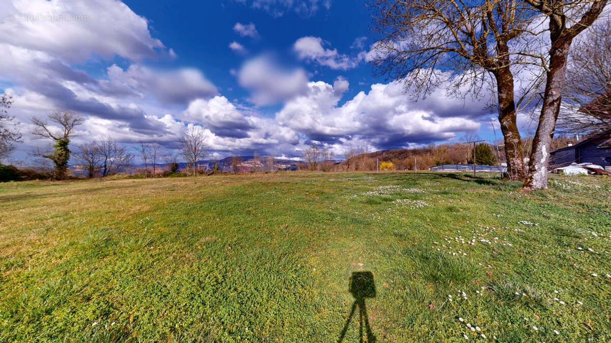 Maison à BOUVESSE-QUIRIEU