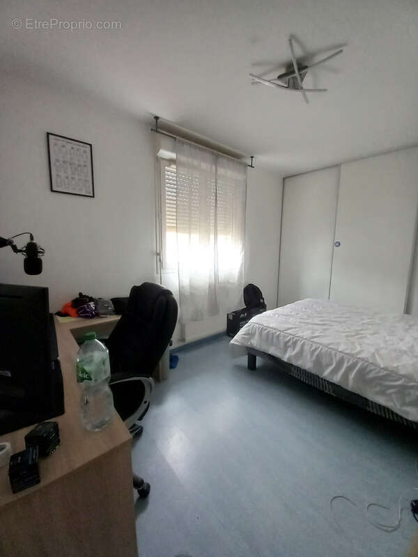 Maison à MONDONVILLE