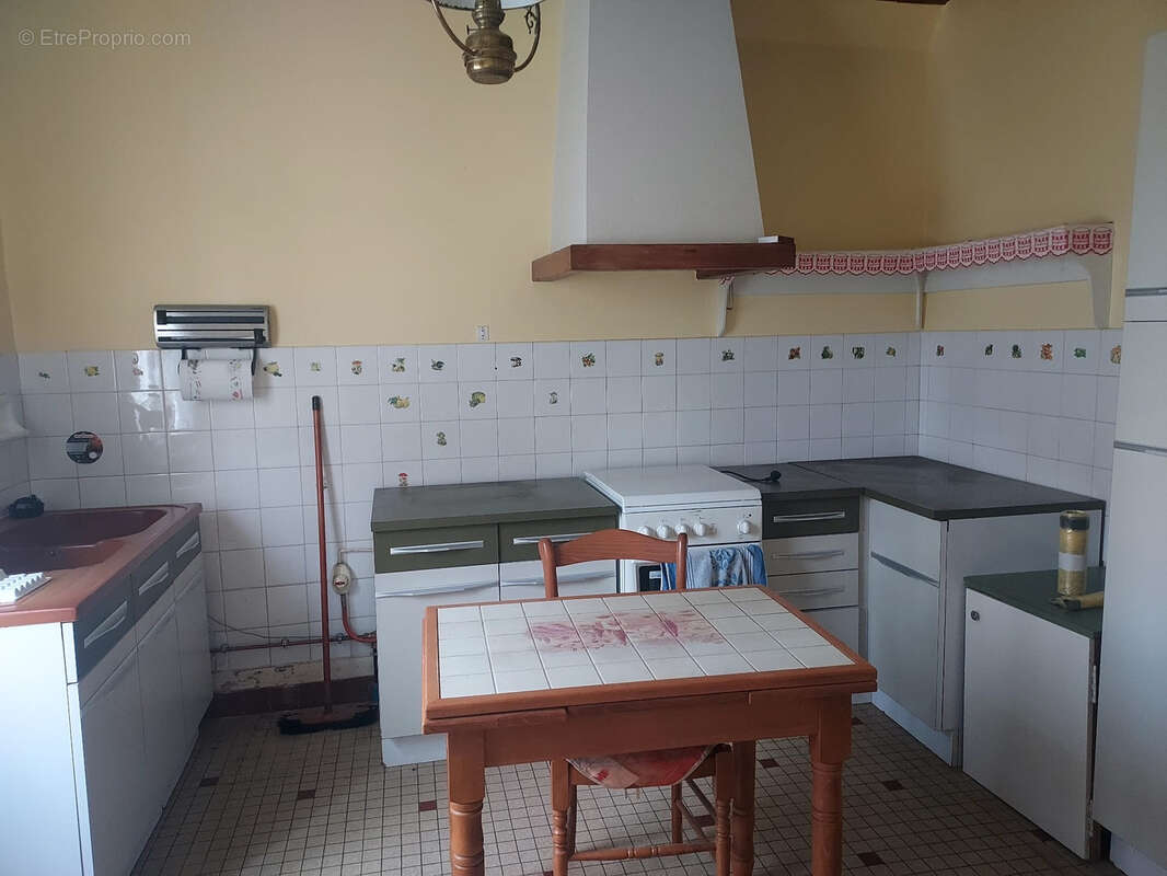 Maison à LA CHAPELLE-SUR-LOIRE