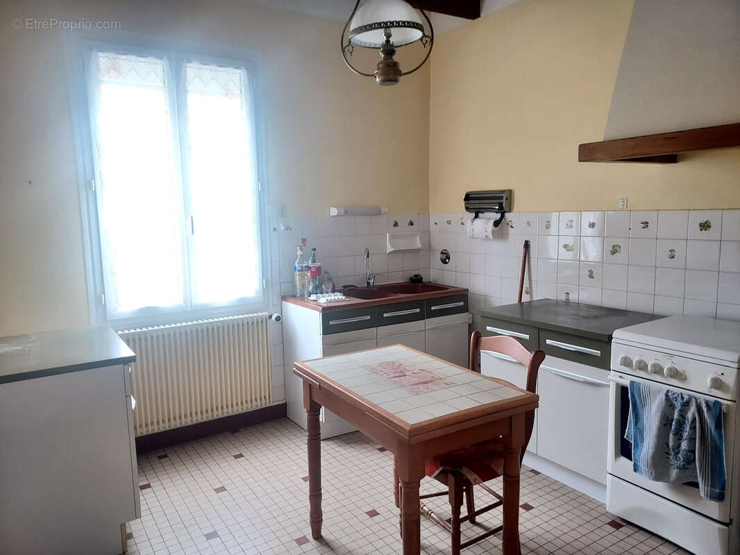 Maison à LA CHAPELLE-SUR-LOIRE