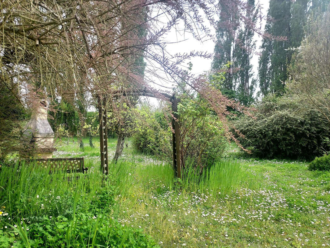 Maison à LA CHAPELLE-SUR-LOIRE