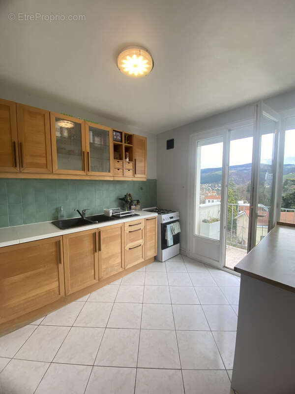 Appartement à SAINT-ETIENNE