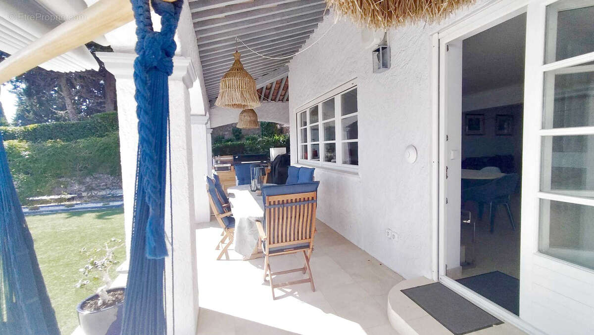 Maison à CARQUEIRANNE