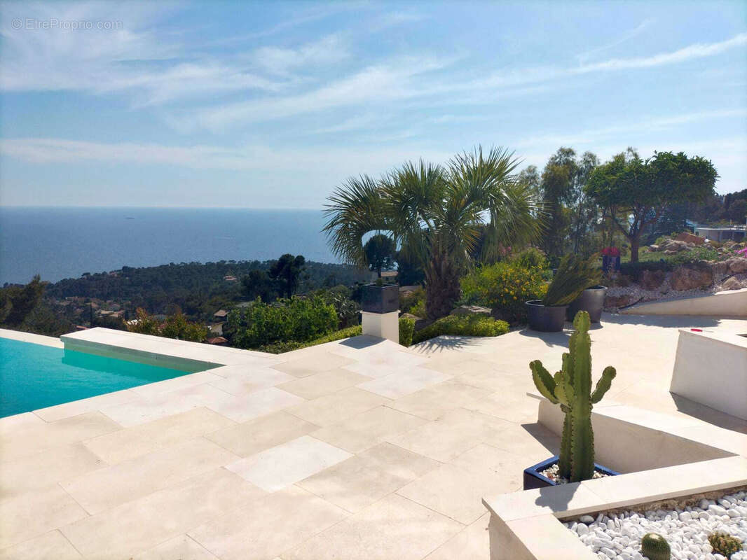 Maison à CARQUEIRANNE