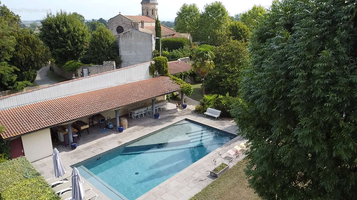 Maison à VARENNES-SUR-MORGE