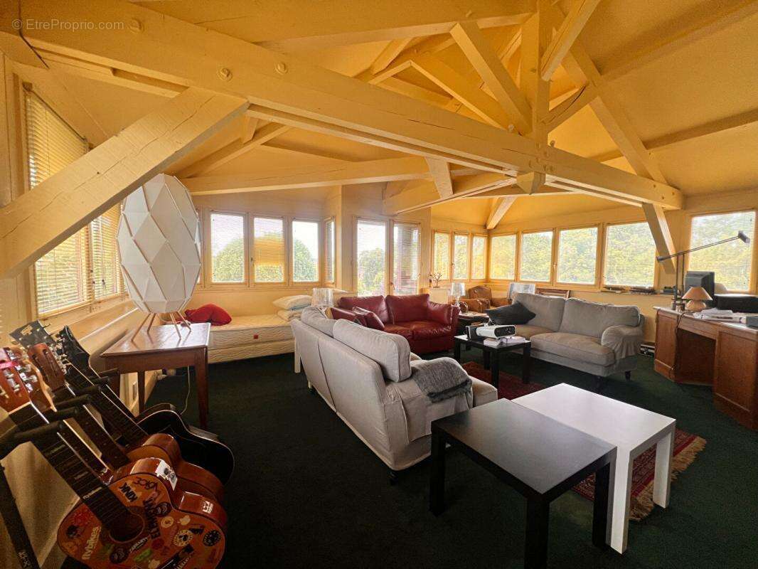 Maison à VARENNES-SUR-MORGE