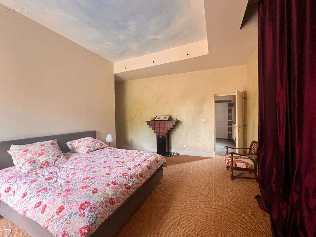 Maison à VARENNES-SUR-MORGE