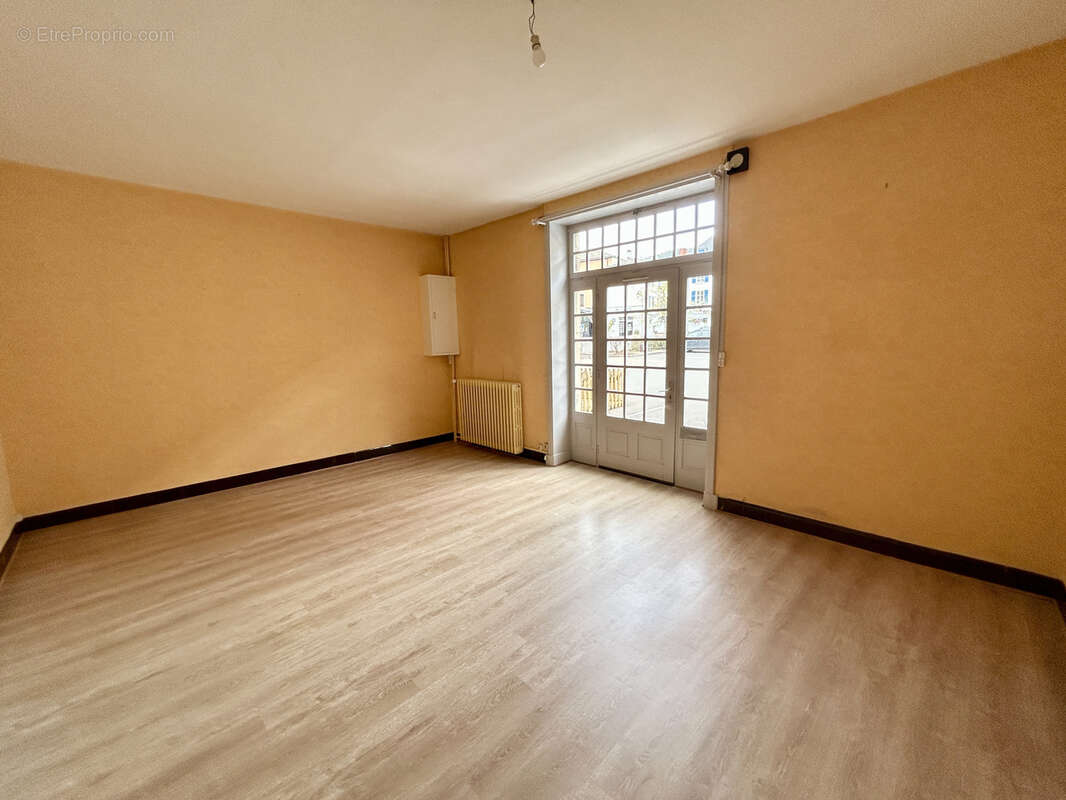 Maison à LE PERREON