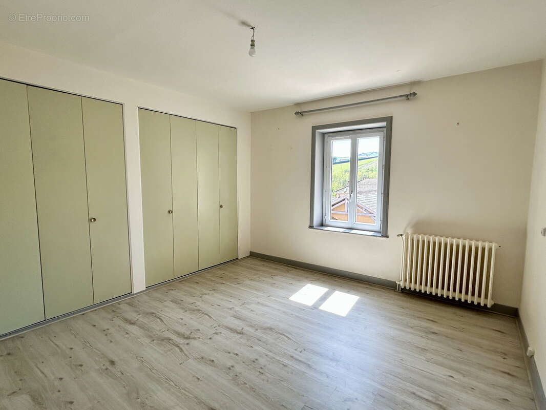 Maison à LE PERREON