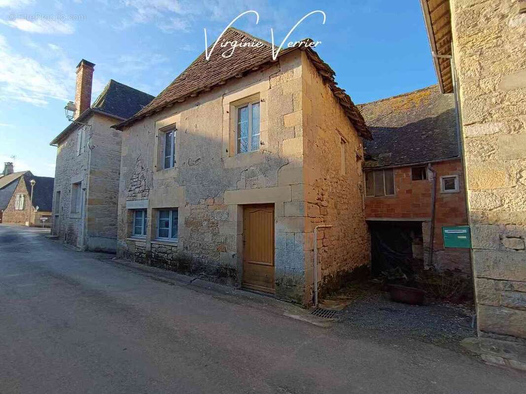 Maison à PERPEZAC-LE-BLANC