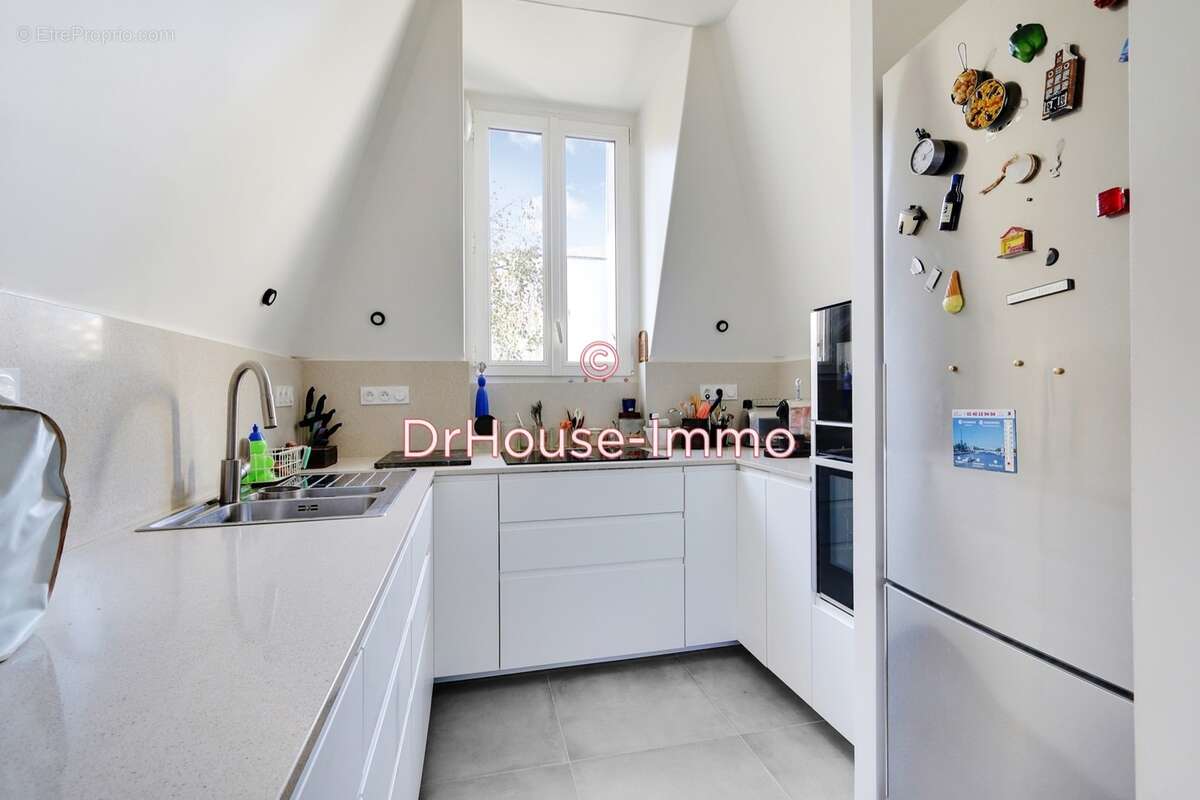 Appartement à NEUILLY-SUR-SEINE