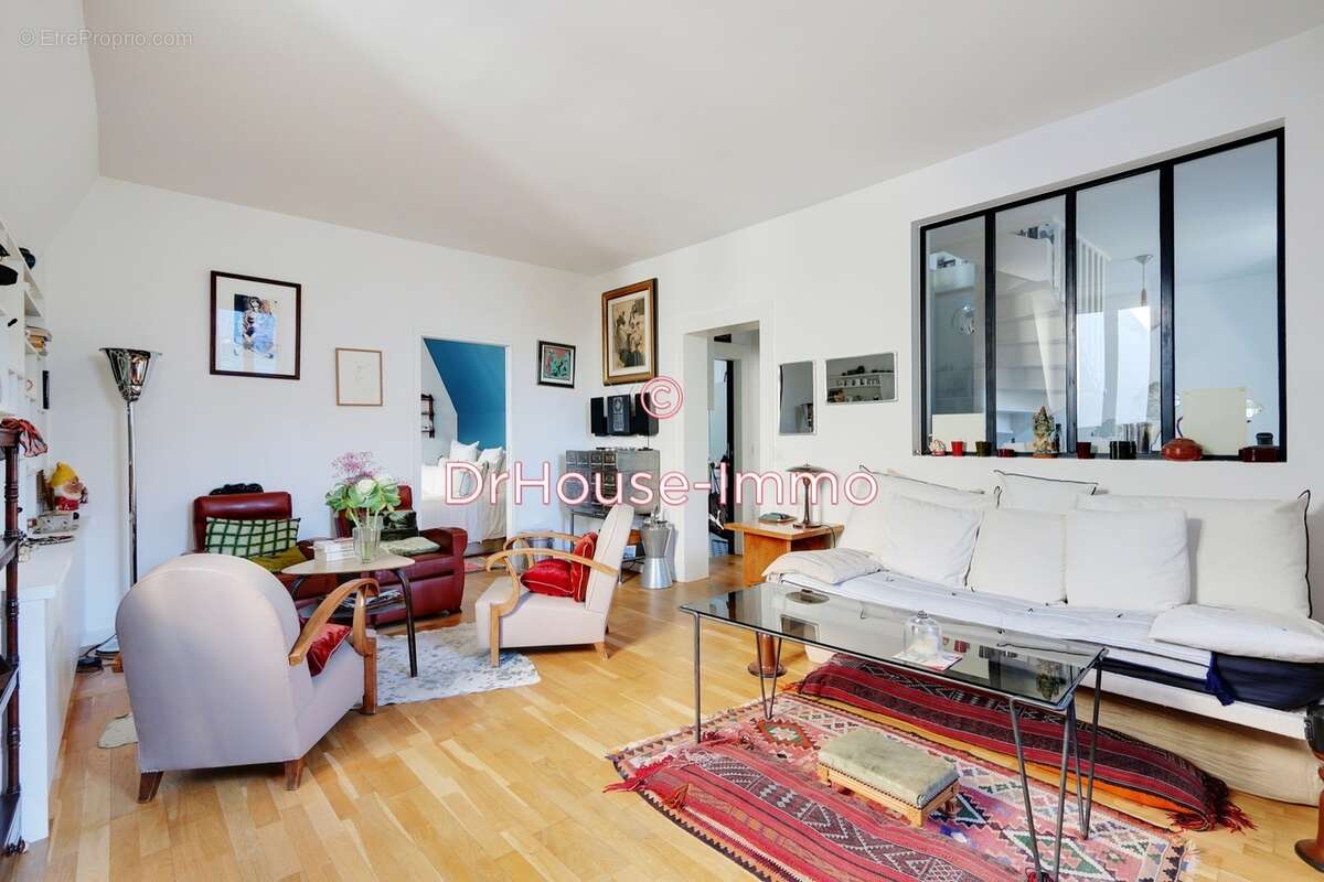 Appartement à NEUILLY-SUR-SEINE