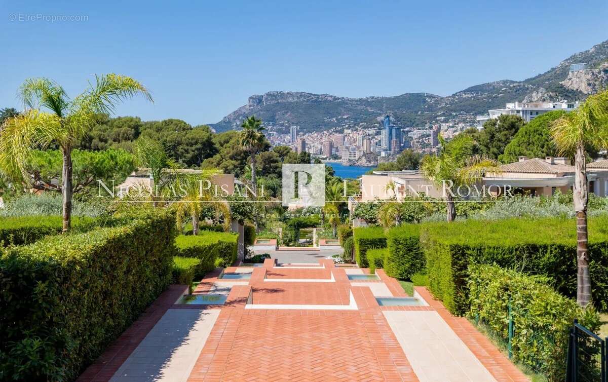 Appartement à ROQUEBRUNE-CAP-MARTIN