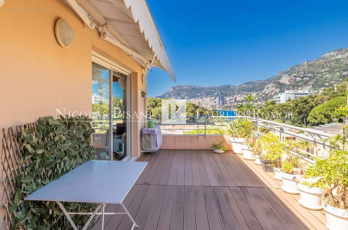 Appartement à ROQUEBRUNE-CAP-MARTIN