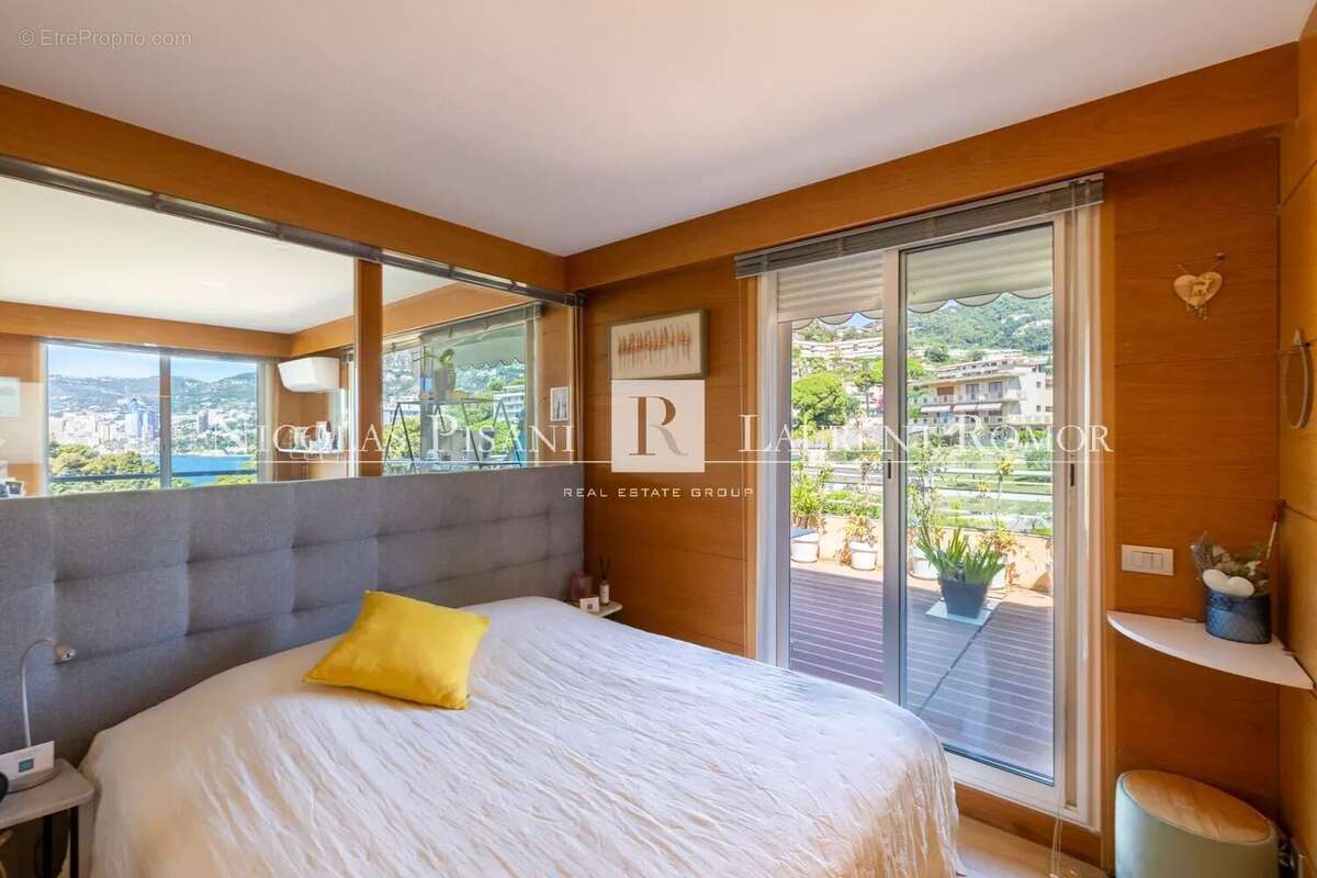 Appartement à ROQUEBRUNE-CAP-MARTIN