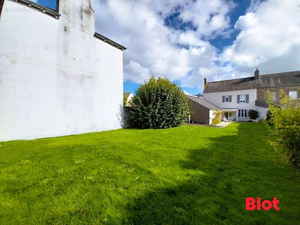 Maison à SAINT-JOUAN-DES-GUERETS