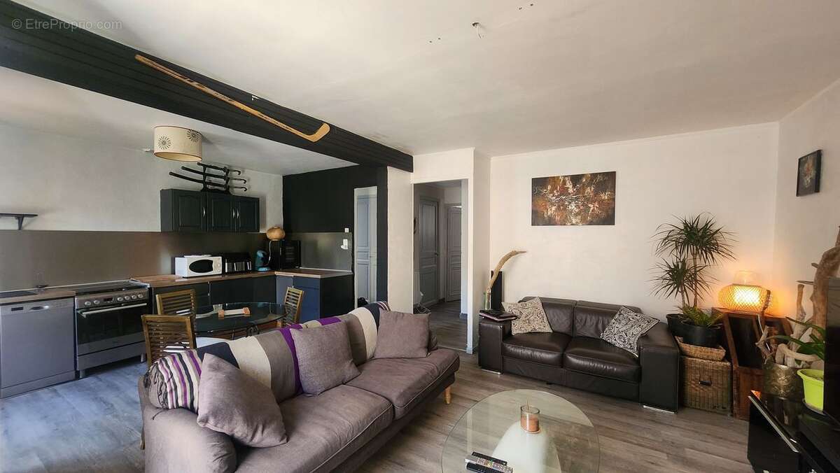 Auriol - maison jumelée T3  de 70m² - vente urgente - cause - Maison à AURIOL