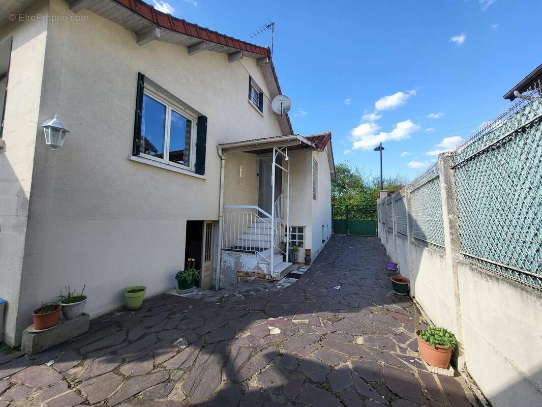 Maison à CHAMPIGNY-SUR-MARNE