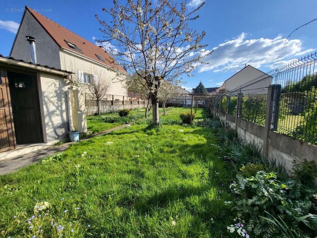 Maison à CHAMPIGNY-SUR-MARNE