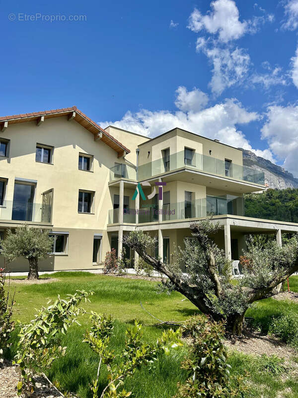 Appartement à CORENC