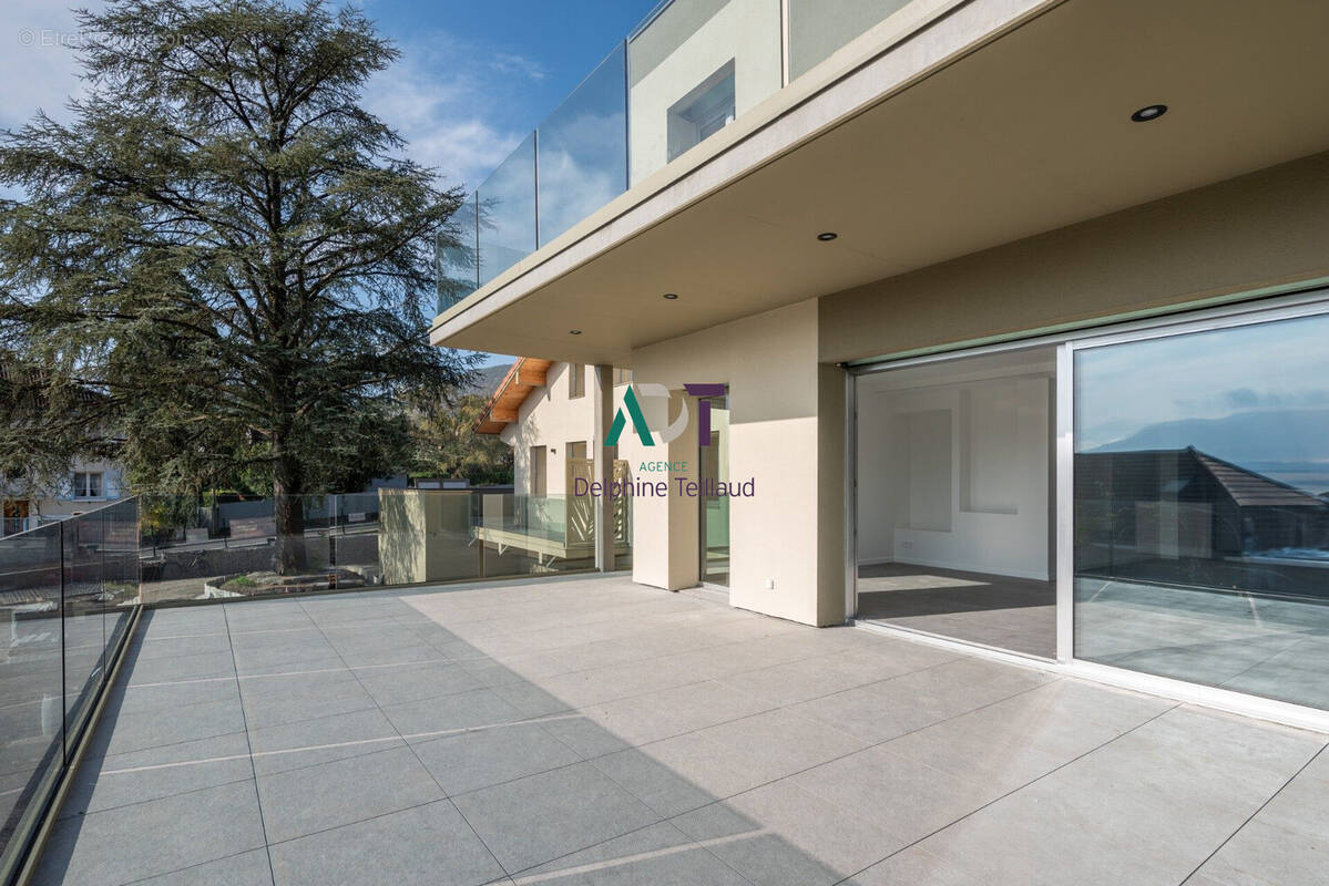 Appartement à CORENC