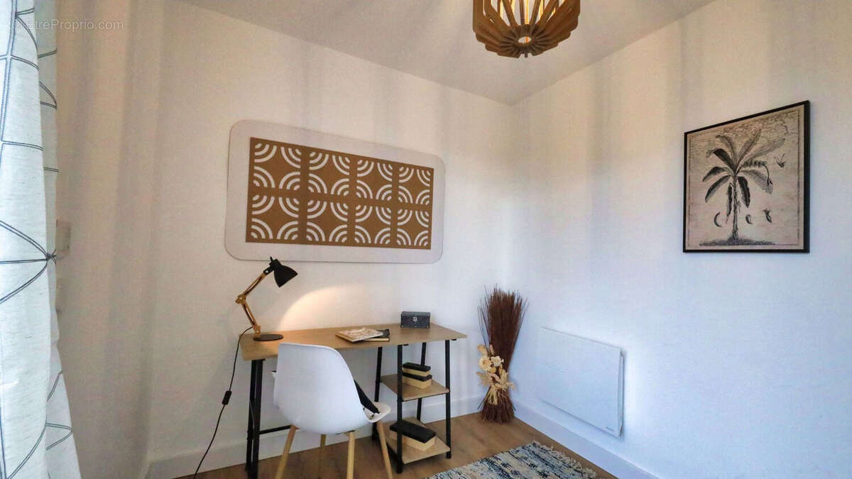 Appartement à VEAUCHE