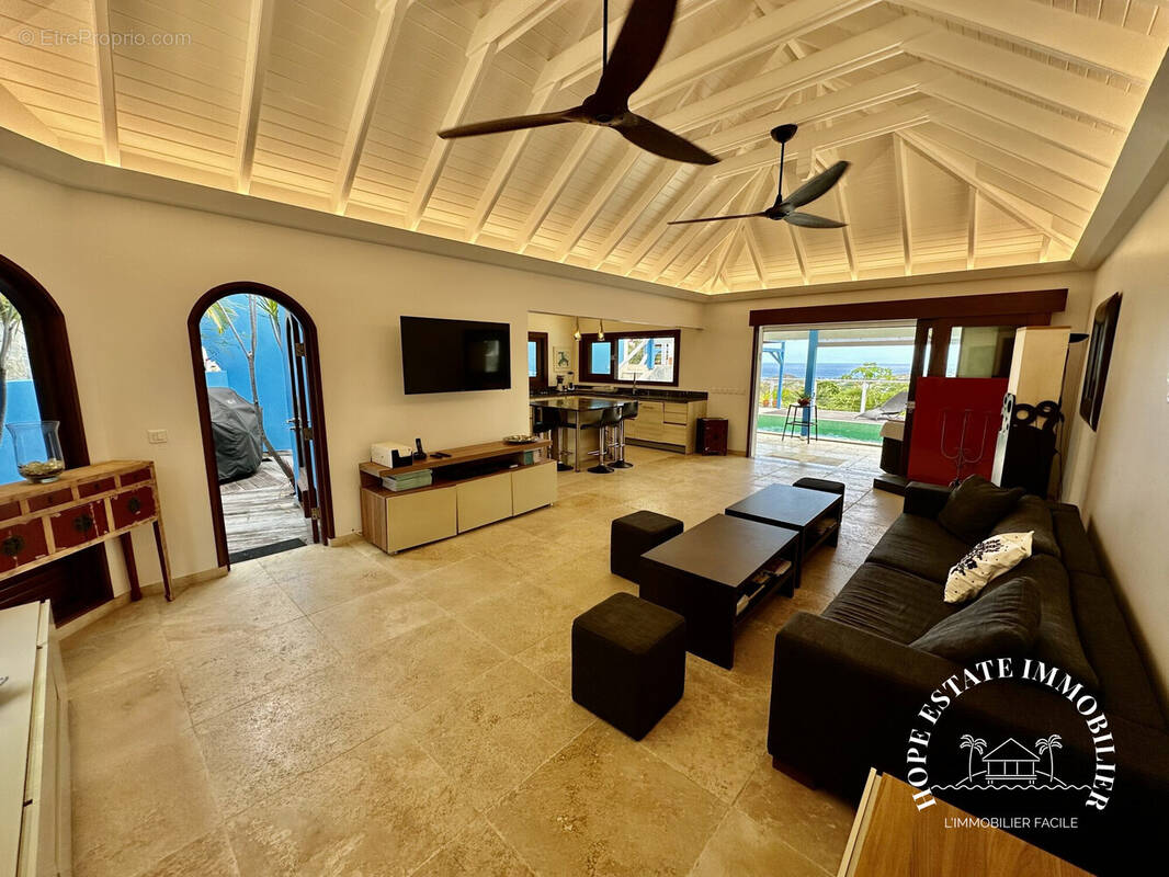 Maison à CAPESTERRE-BELLE-EAU