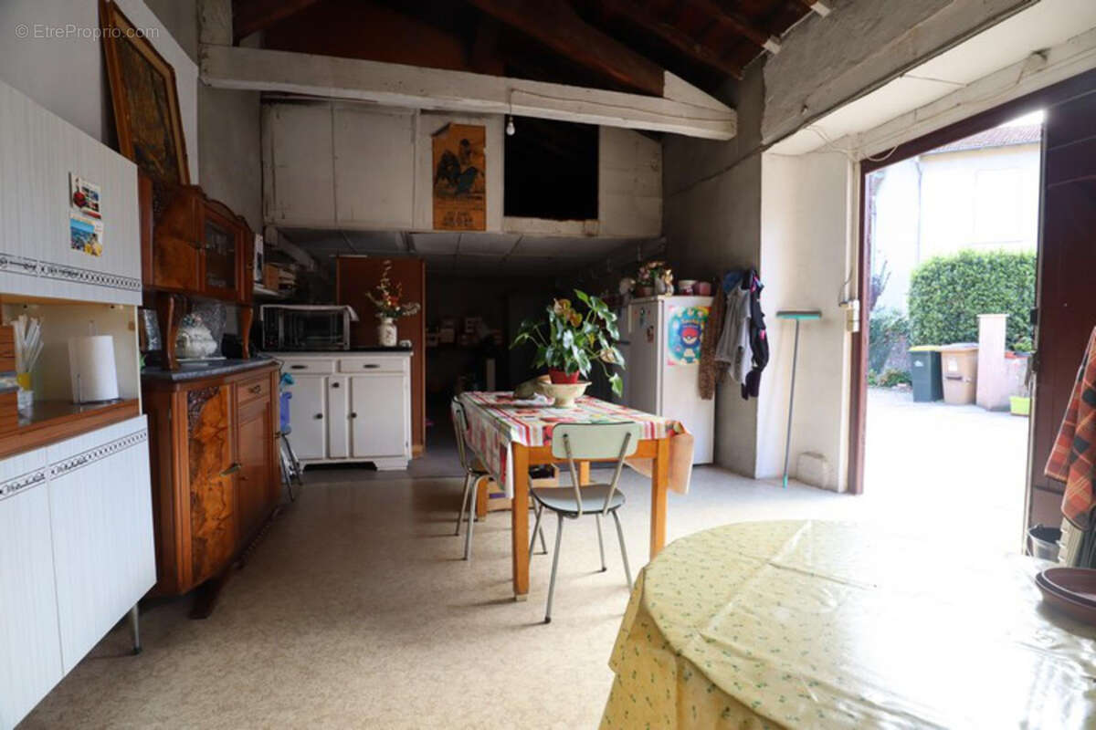 Maison à LE PEAGE-DE-ROUSSILLON