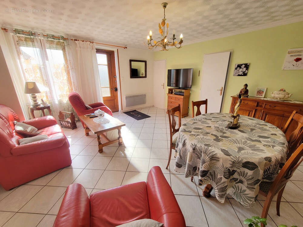 Maison à LE PEAGE-DE-ROUSSILLON