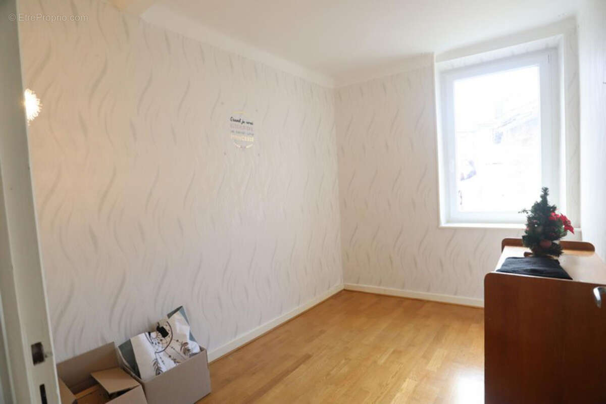 Maison à LE PEAGE-DE-ROUSSILLON