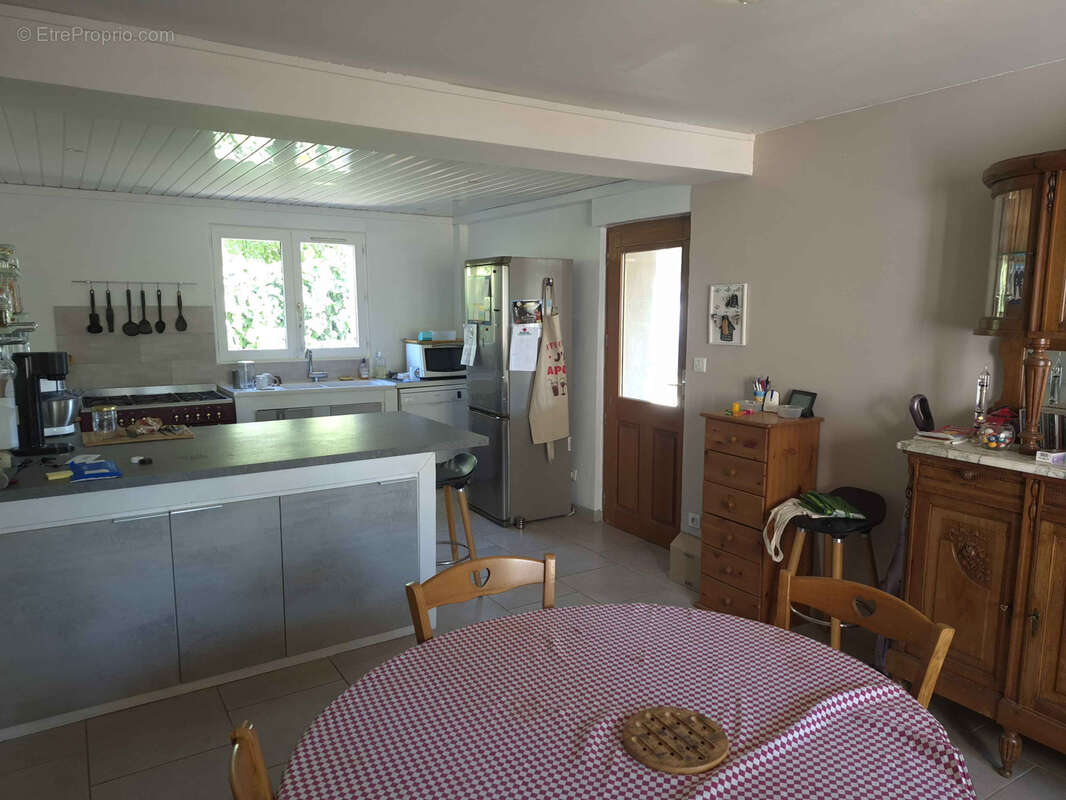 Maison à BEAUMONT-MONTEUX