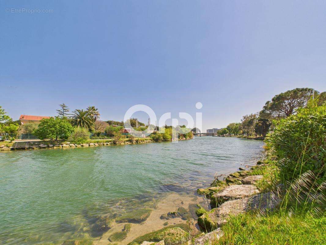 Appartement à MANDELIEU-LA-NAPOULE