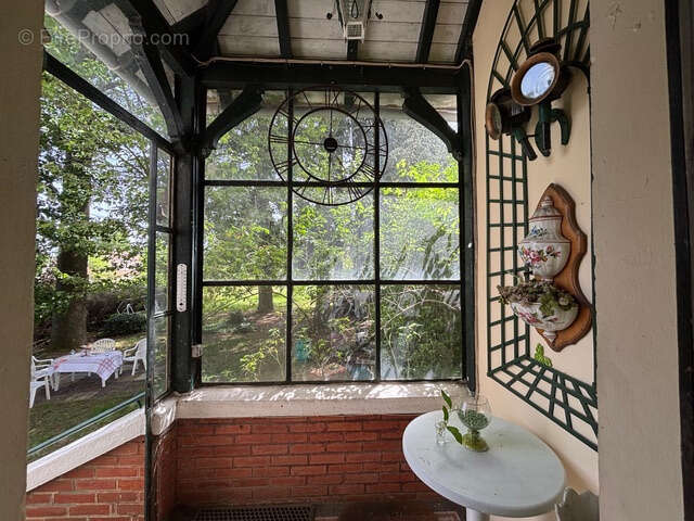 Maison à CHARBONNIERES-LES-BAINS