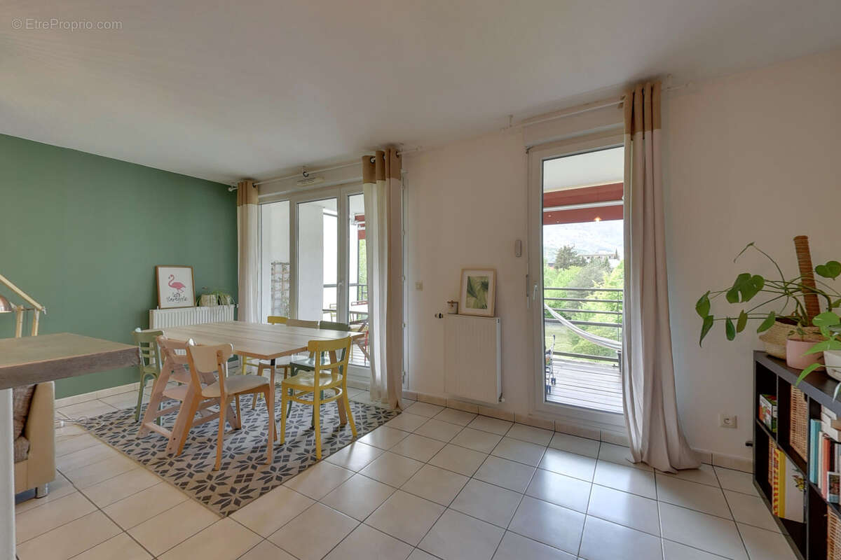 Appartement à ECHIROLLES