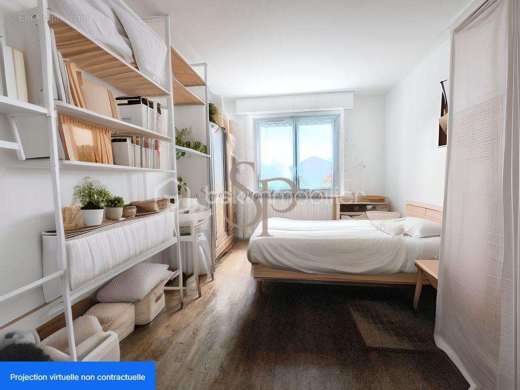 Maison à LA MADELEINE-SUR-LOING