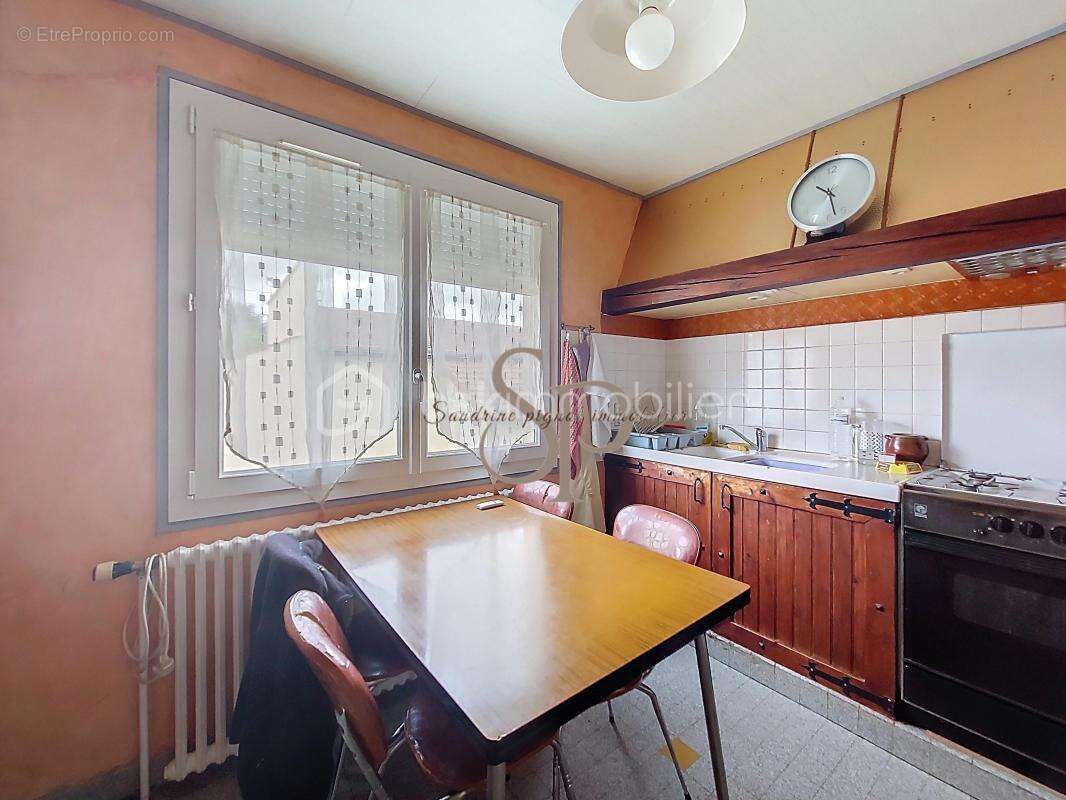 Maison à LA MADELEINE-SUR-LOING