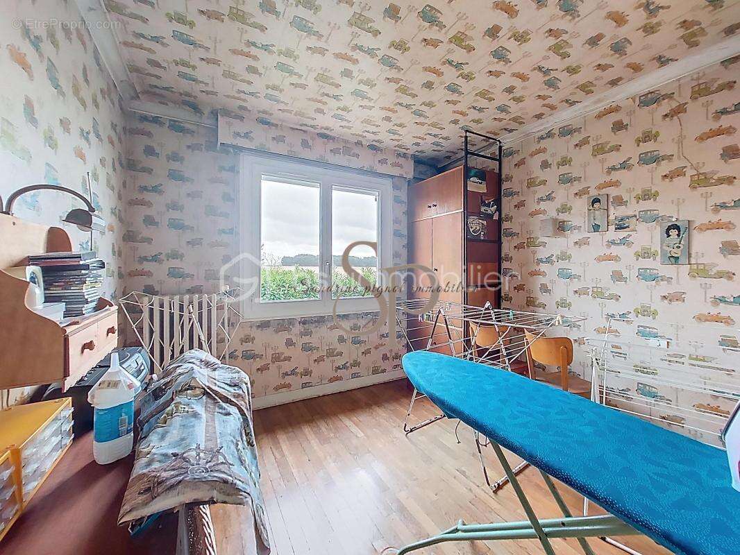 Maison à LA MADELEINE-SUR-LOING