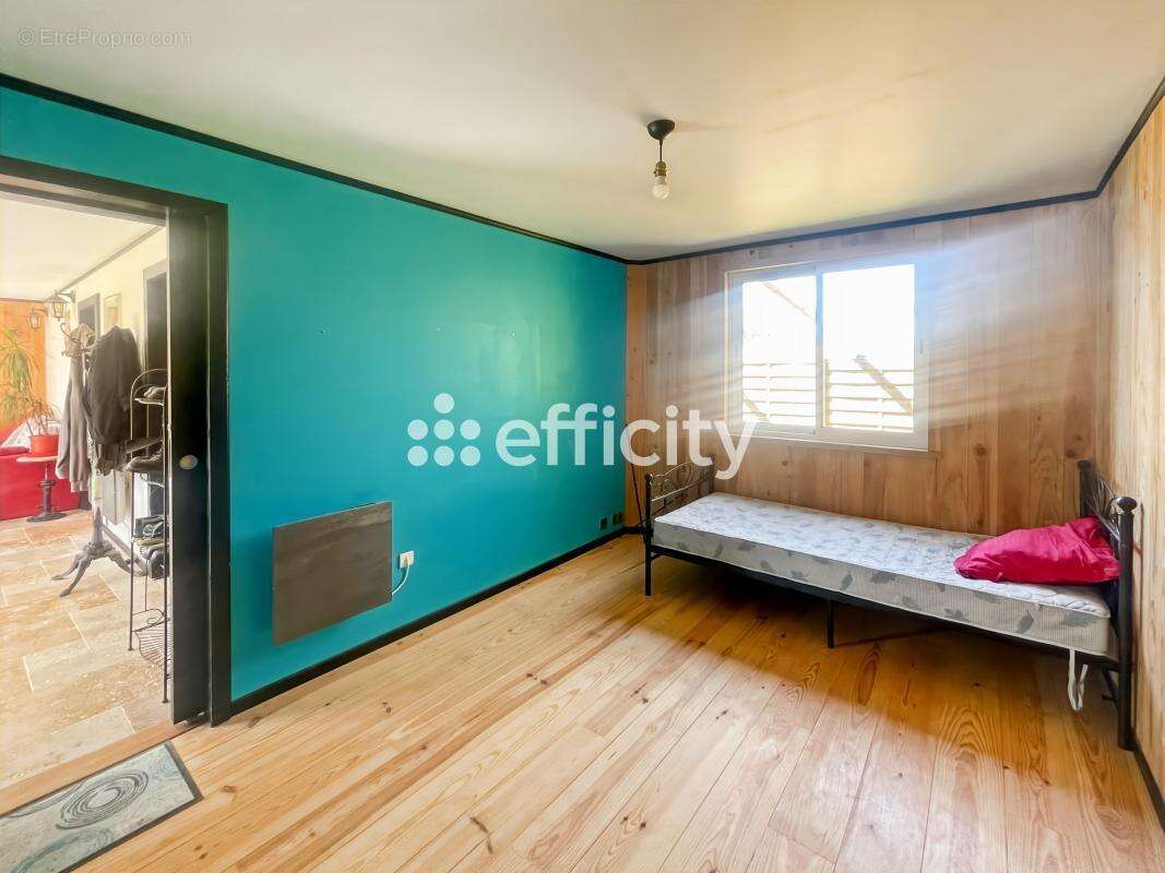 Maison à DOLUS-LE-SEC