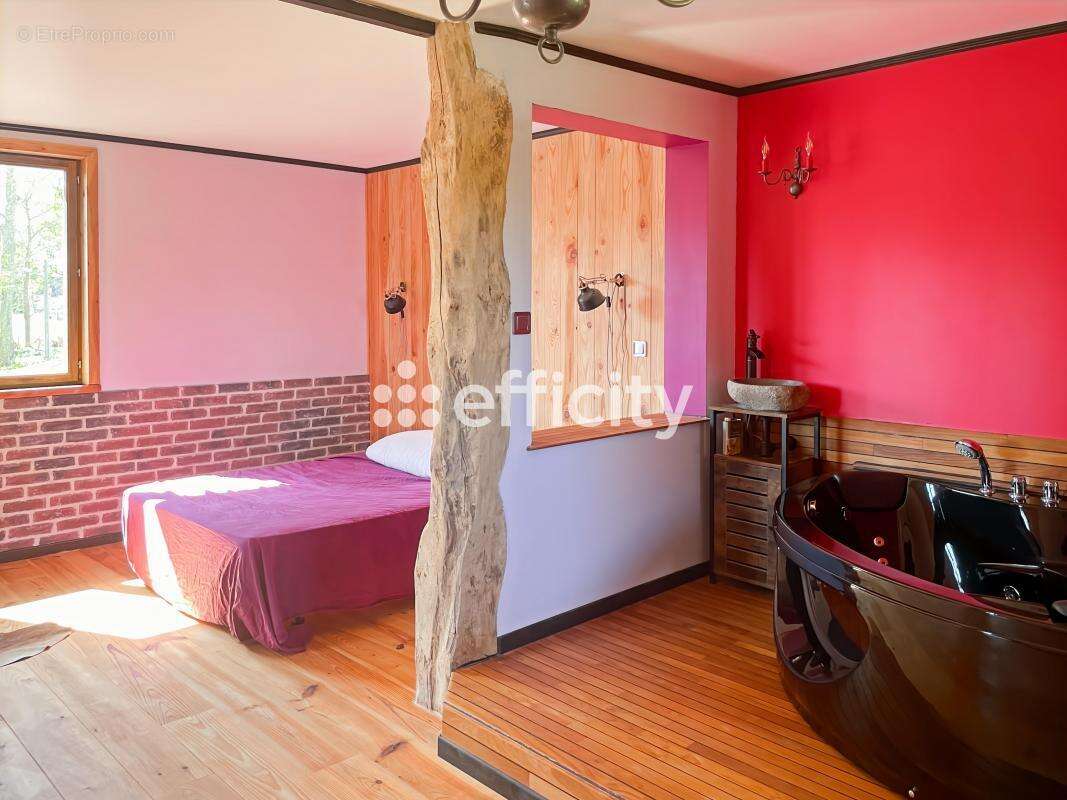 Maison à DOLUS-LE-SEC