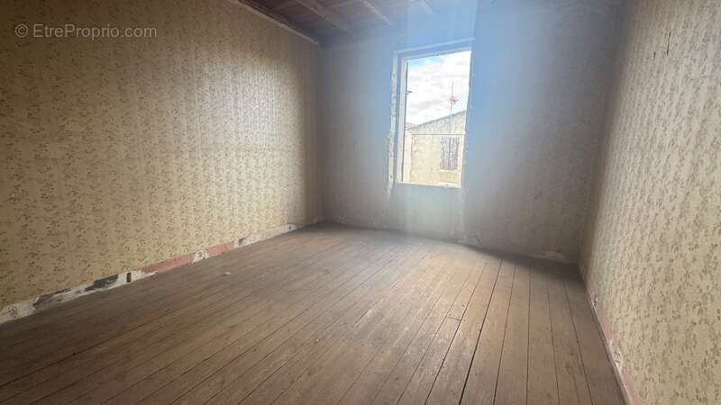 Maison à CASTELCULIER