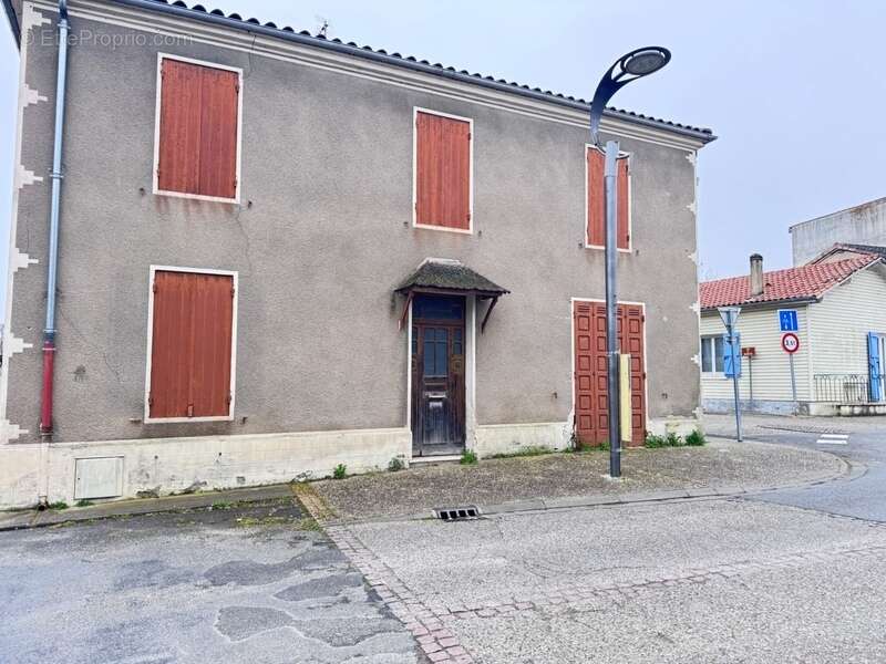Maison à CASTELCULIER